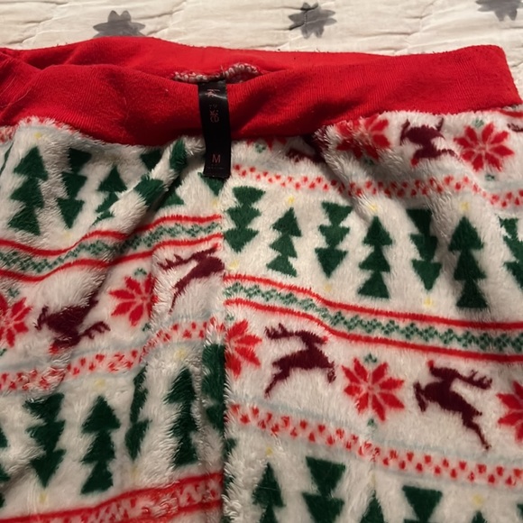 Christmas pajamas - Picture 4 of 4